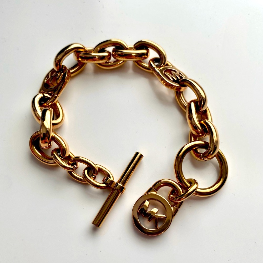 Michael Kors Heritage Link Toggle Bracelet